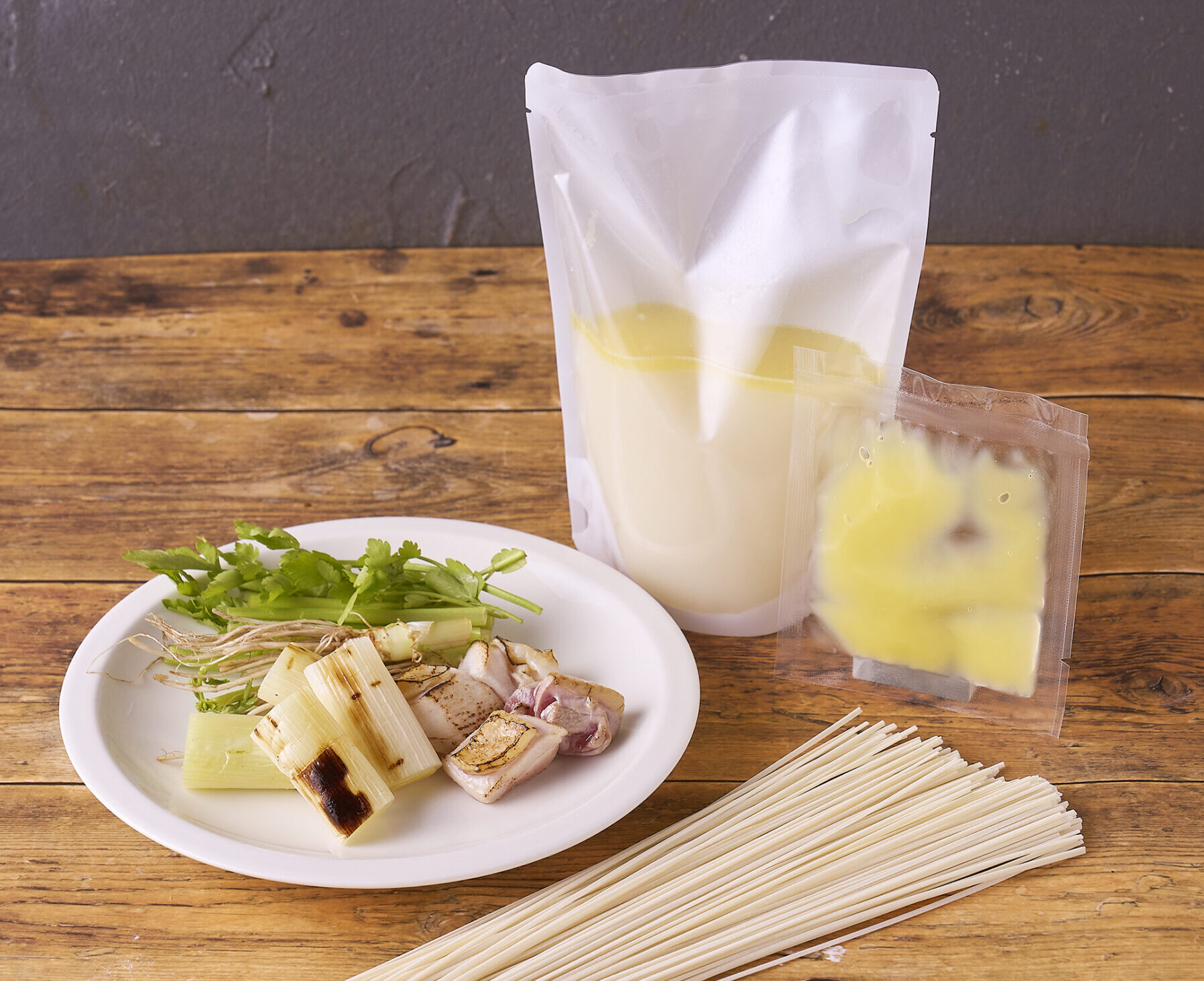 鶏白湯煮込み稲庭うどん